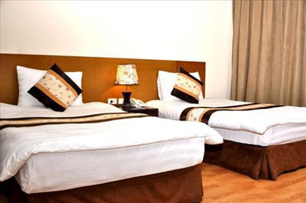 Hanoi Lucky Hn - By Bay Luxury ภายนอก รูปภาพ